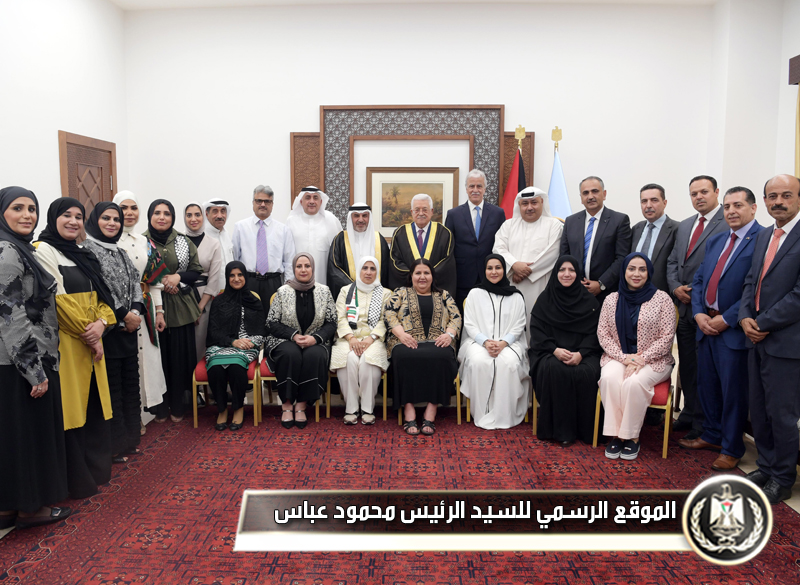 الرئيس عباس يستقبل 
بعثة وزارة التربية والتعليم 
الكويتية
