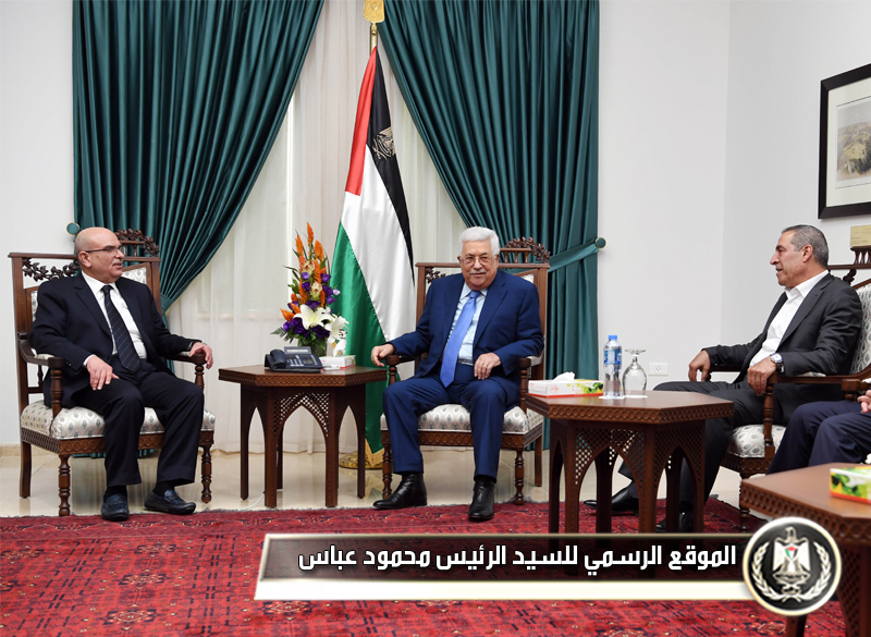 السيد الرئيس يستقبل السفير العمادي 
