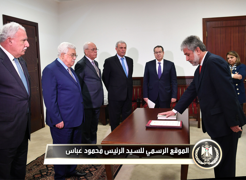 خليفة يؤدي اليمين القانونية أمام 
الرئيس سفيرا لفلسطين لدى بولندا