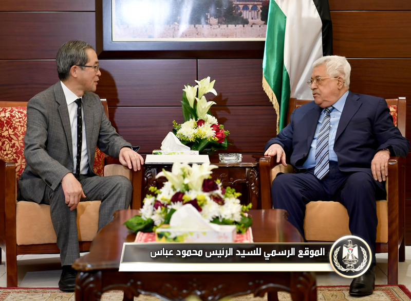 السيد الرئيس يلتقي المبعوث الياباني 
لعملية السلام في رام الله