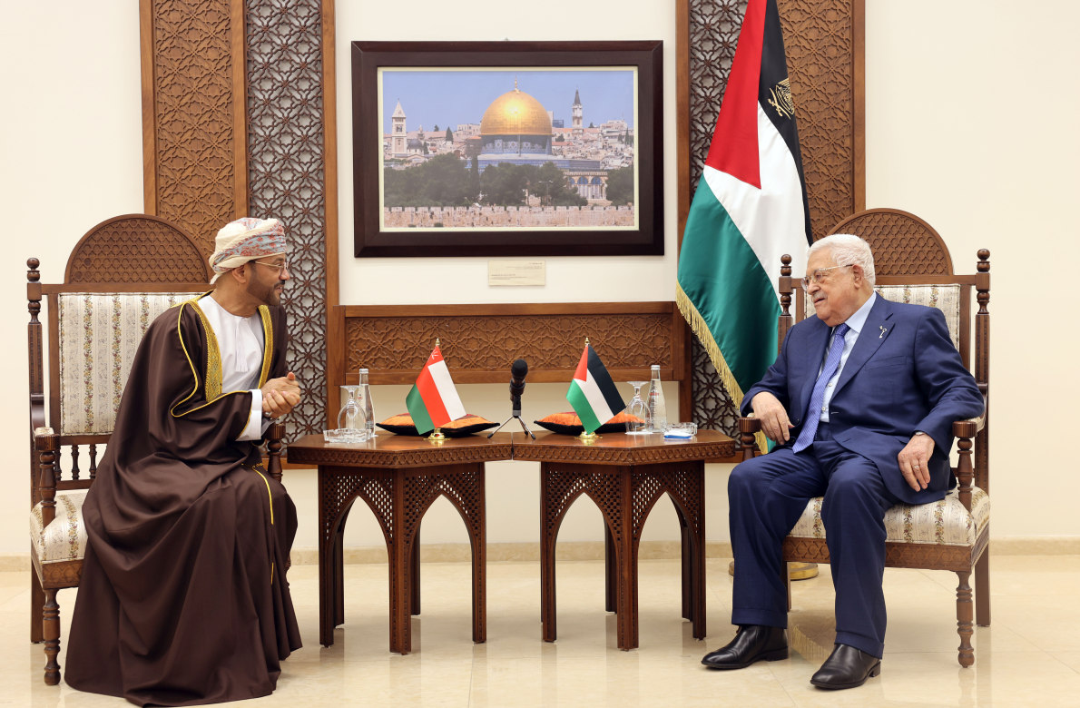 الرئيس يستقبل وزير الخارجية العُماني