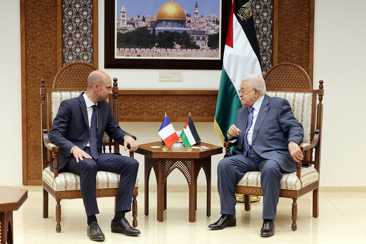 الرئيس يستقبل وزير الخارجية الفرنسي