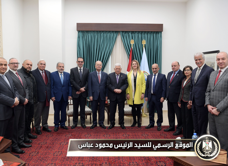 الرئيس عباس 
يتسلم تقرير جمعية مؤسسةمحمود عباس للسنوات الثلاث 
الماضية