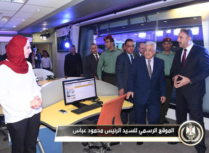 السيد الرئيس يفتتح استوديو الأخبار 
الجديد في تلفزيونفلسطين ويشيد بالتطور النوعي للإعلام 
الرسمي