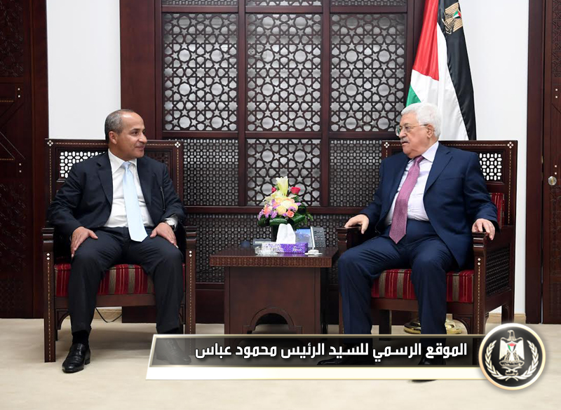 السيد الرئيس لدى استقباله رئيس هيئة 
المديرين لمجموعة المناصير