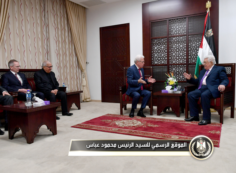 السيد الرئيس يستقبل وفداَ من رجال 
الاعمال الفلسطينيين 
المغتربين