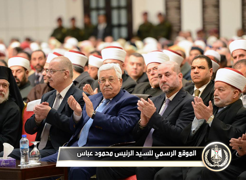 السيد الرئيس أثناء مشاركته في الاحتفال 
المركزيلإحياء ذكرى المولد النبوي 
الشريف