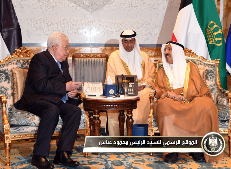 أمير الكويت يستقبل السيد الرئيس 
ويجريان محادثات حول آخر 
التطورات