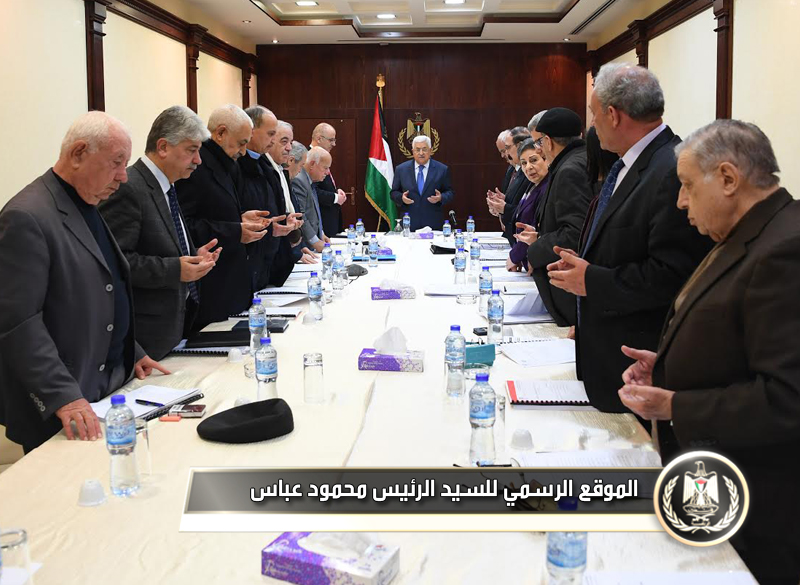 السيد الرئيس الرئيس أثناء اجتماع اللجنة 
التنفيذية لمنظمة التحرير الفلسطينية 
.