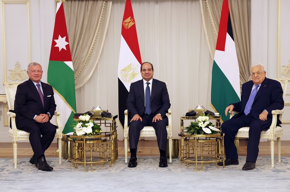 قمة ثلاثية بين الرئيس ونظيره المصري والعاهل الأردني في مصر