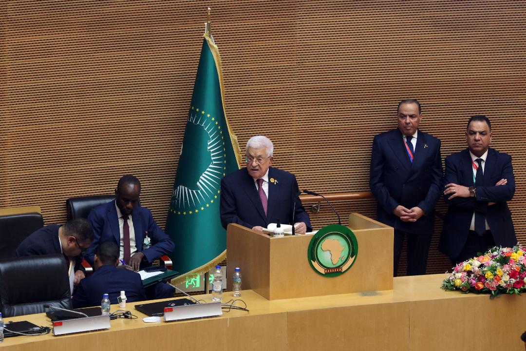 الرئيس أمام القمة الأفريقية: واهم من يعتقد أن بإمكانه فرض صفقة قرن جديدة أو تهجير شعبنا والاستيلاء على أرضه
