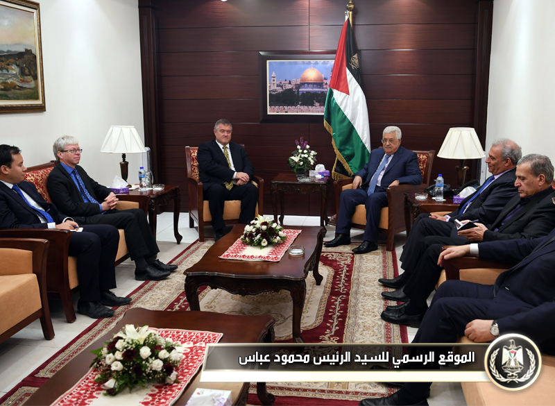 السيد الرئيس يستقبل القنصل 
البريطاني لمناسبة انتهاء مهام 
عمله