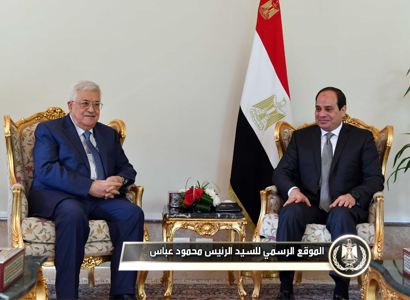 السيد الرئيس يعقد جلسة مباحثات مع نظيره 
المصري