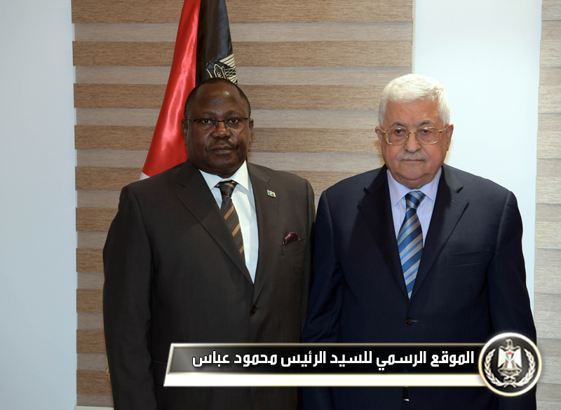 الرئيس يتقبل أوراق اعتماد سفيرزامبيا 
غير المقيم لدى فلسطين