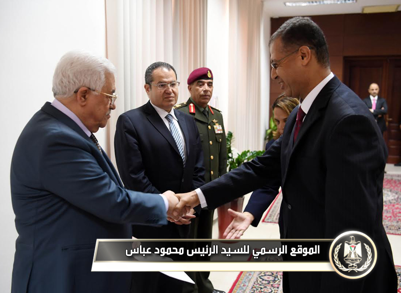 السيد الرئيس يتقبل أوراق اعتماد سفير مصر 
لدى فلسطين.