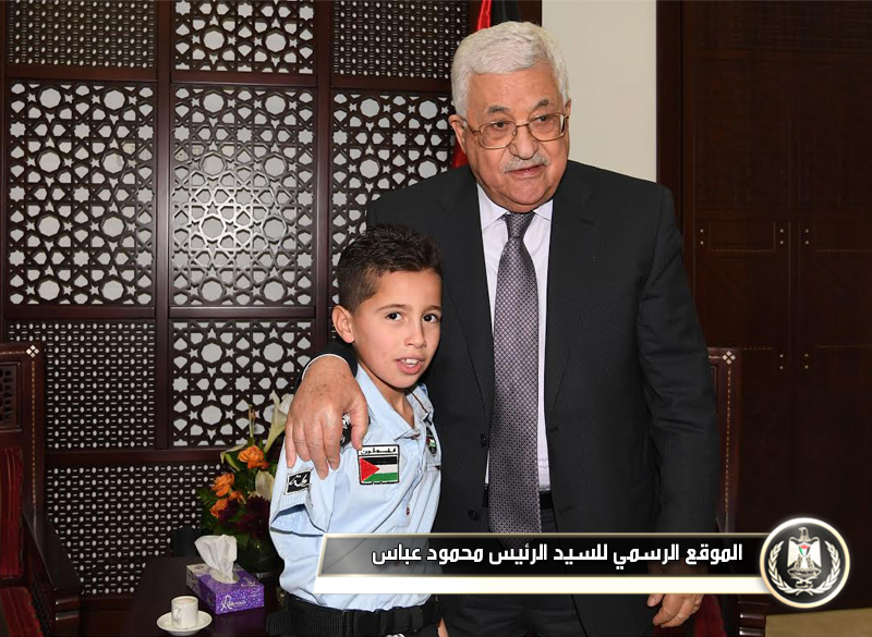 السيد الرئيس يستقبل الطفل الذي أصيب 
بحادثة حديقة حيوانات 
قلقيلية
