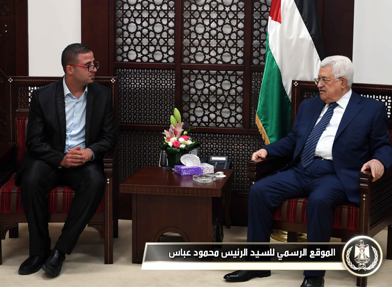  السيد 
الرئيس يستقبل الشاب المقدسي نضال 
عبود