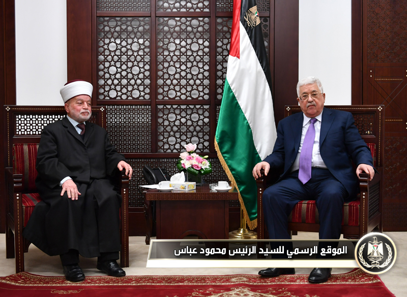 السيد الرئيس يستقبل مفتي القدس والديار 
الفلسطينية