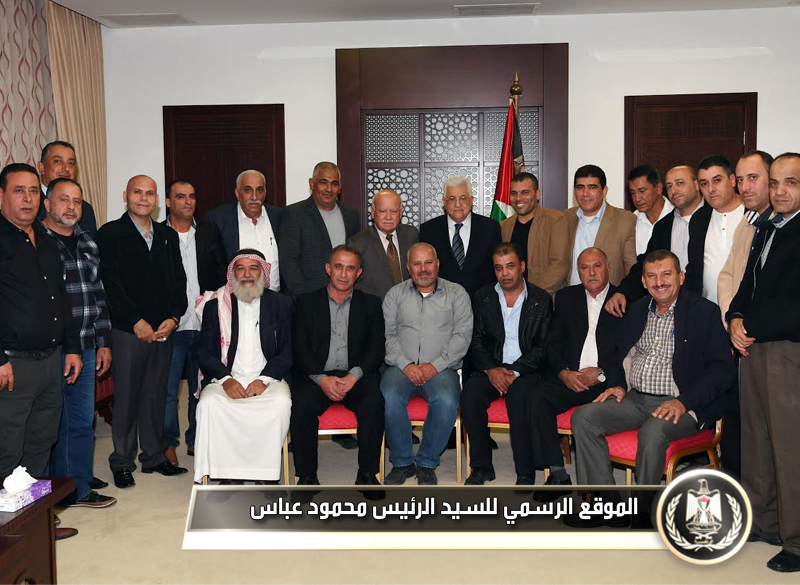 السيد الرئيس يستقبل  رؤساء لجان 
المخيمات في الضفة 
الغربية.
